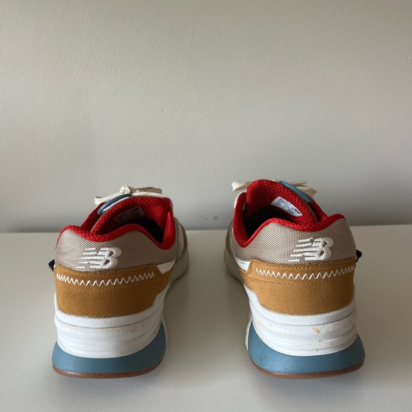 New Balance 247s size 13 - Picture 3 of 4